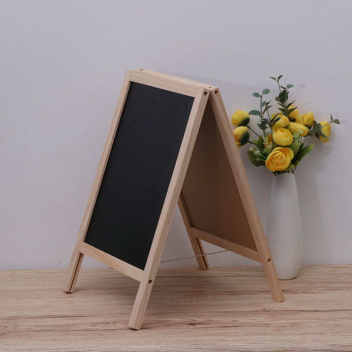 Whiteboard Easel Tripod - 1個入り ミニ黒板 木製三脚イーゼル 両面メッセージボード 25x40cm。バーカウンターやテーブルに置くのに最適。食品ラベルとしても使用可能。