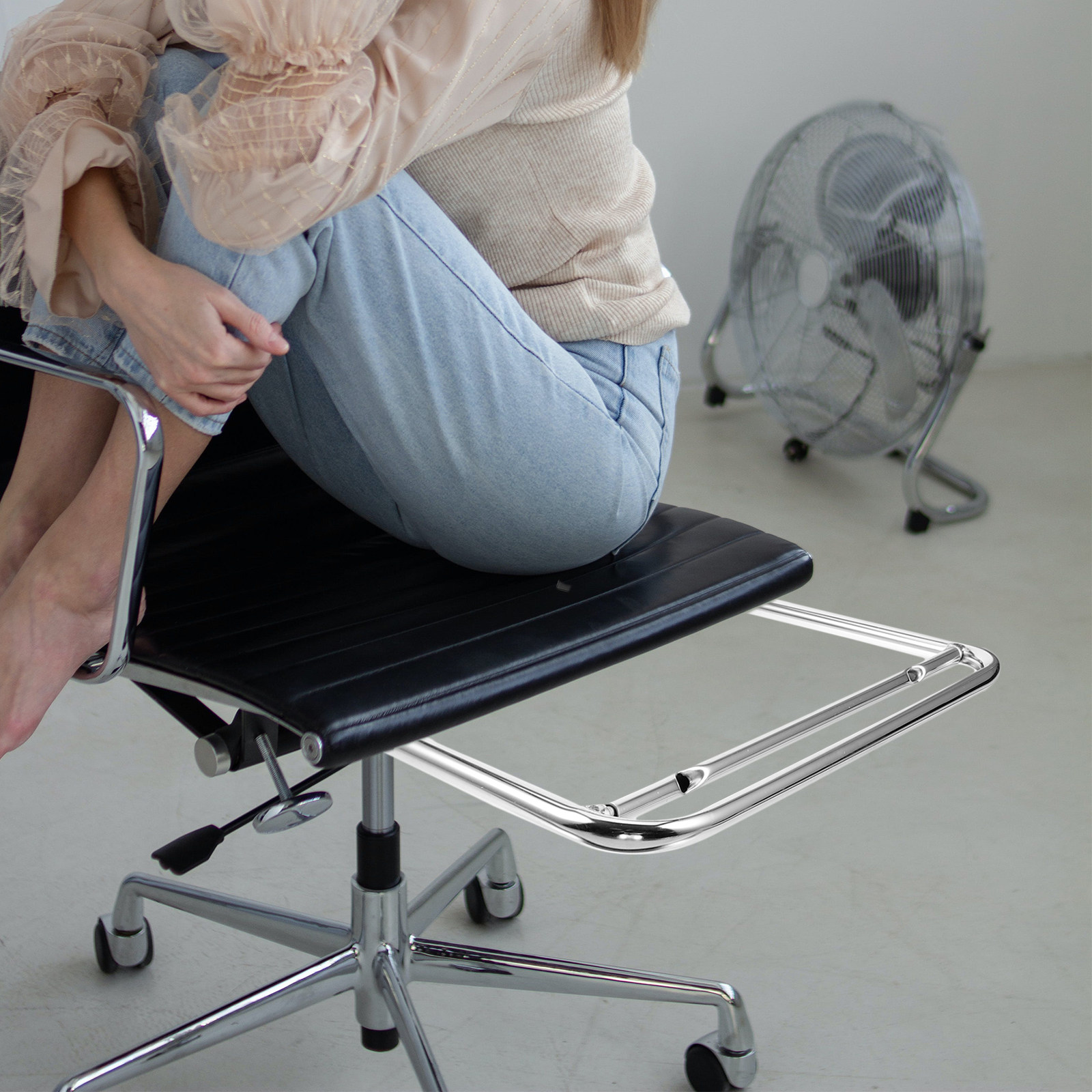 ステンレス製フットレスト、オフィスデスク用フットスツール、回 - Office Footrest Cushion のレビューと価格